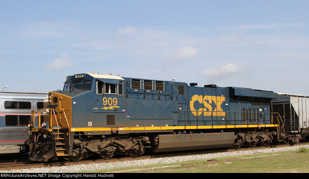 CSX 909